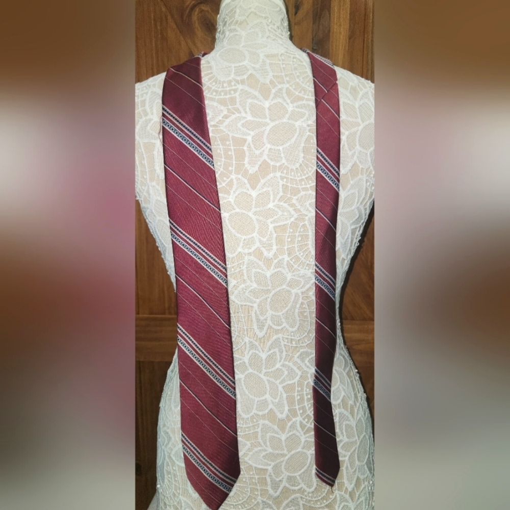 VTG Matt Andrews Tie